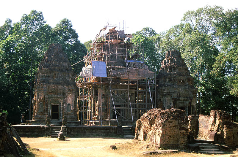 File:Preah Kô Dia 01.jpg