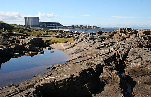 Sandstone Pool at St Aethans - geograph.org.uk - 2090301