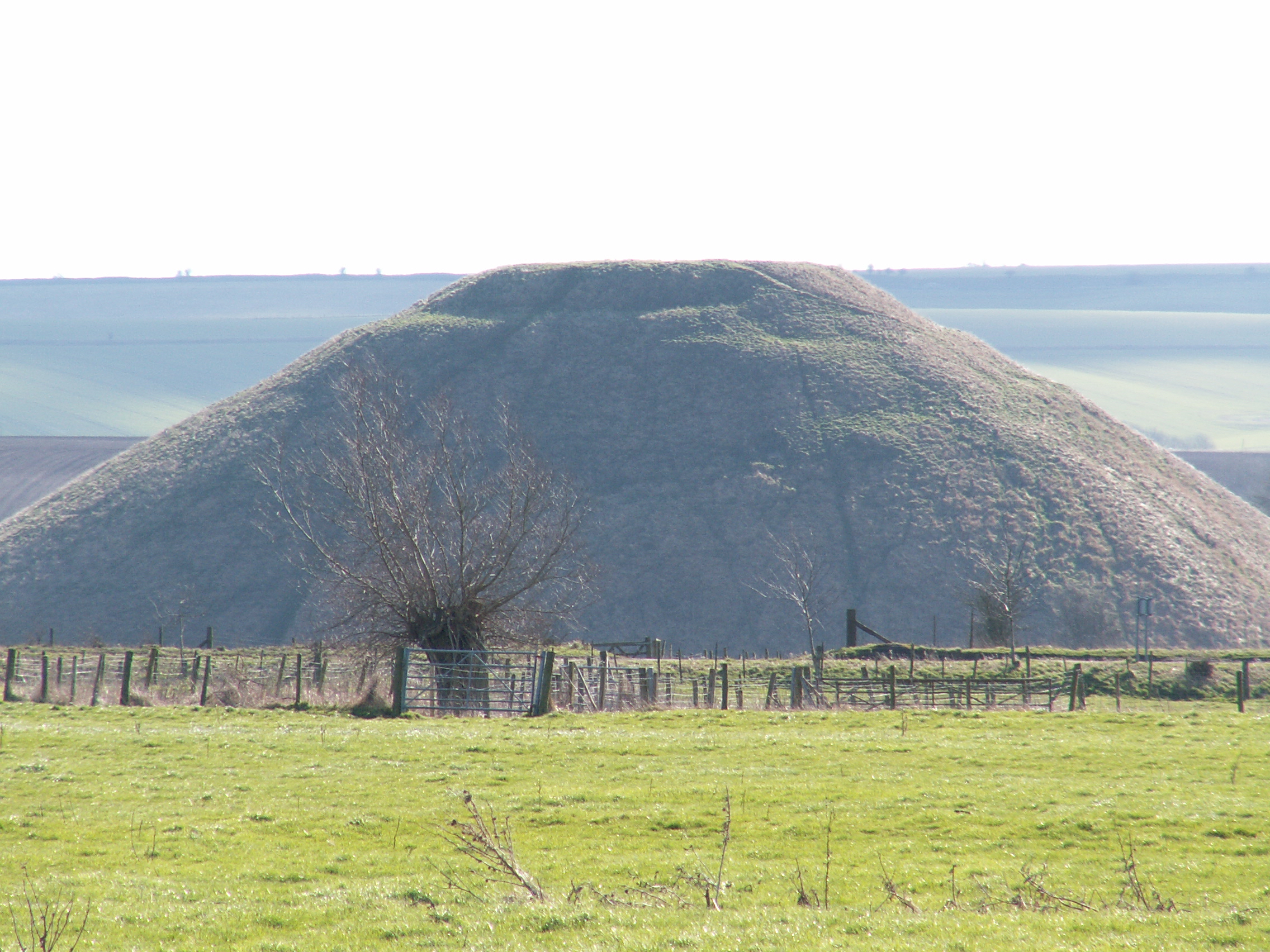 Silbury Hill - Wikipedia