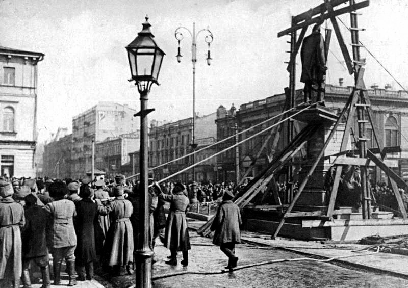 File:Stolypin monument Kyiv 3.jpg