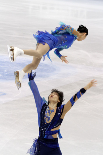 File:2010 World Figure Skating Championships Pairs - Qing PANG - Jian TONG - 2229A.jpg