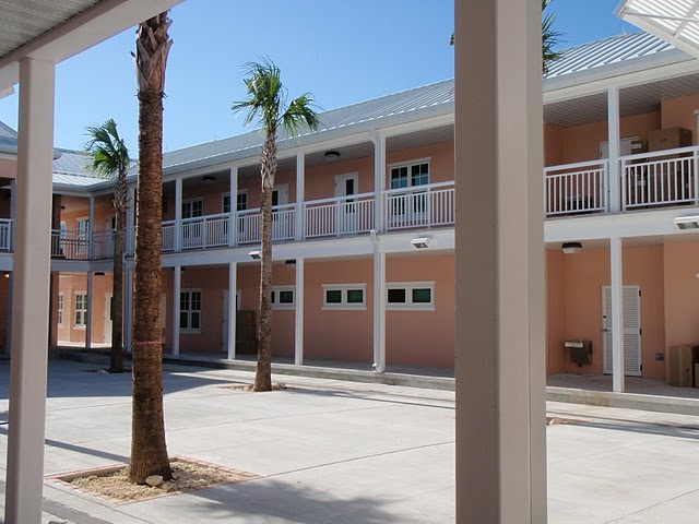 File:COB New Northern Bahamas Campus.JPG