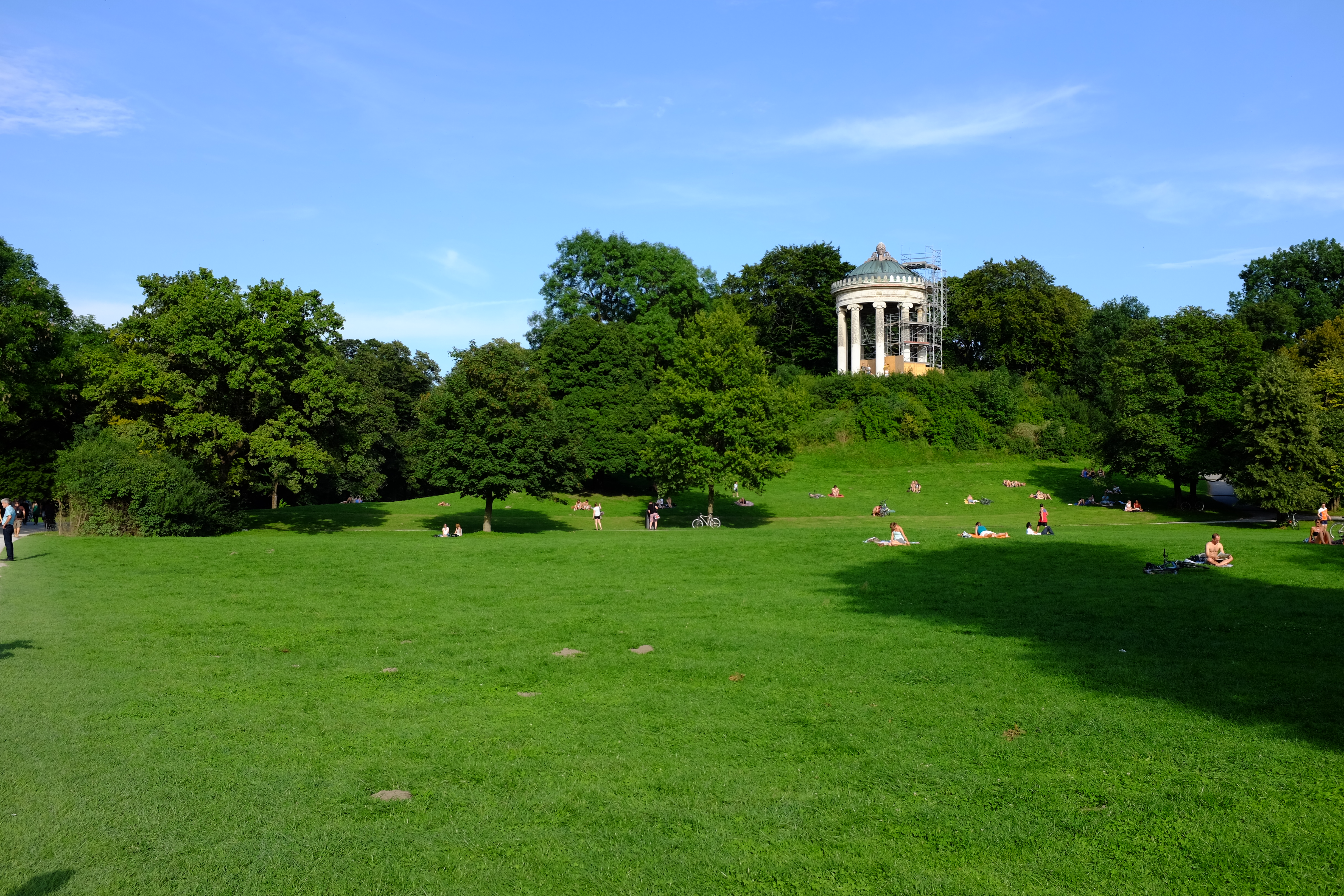 File English Garden Munchen Jpg Wikimedia Commons