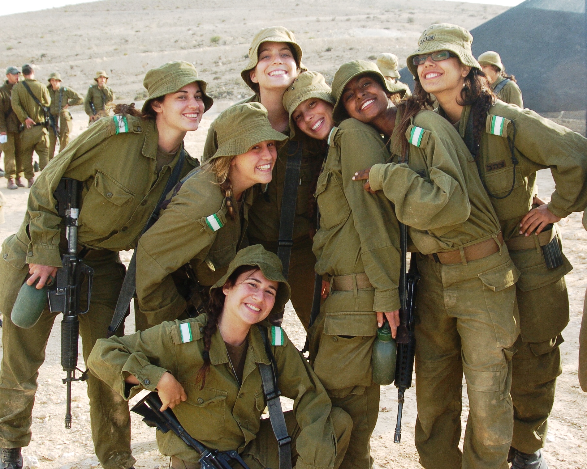 file-flickr-israel-defense-forces-female-soldiers-take-a-break-in