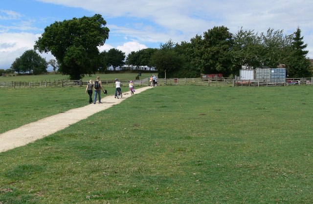 Footpath to Bosworth Field Battlefield Site - geograph.org.uk - 918507