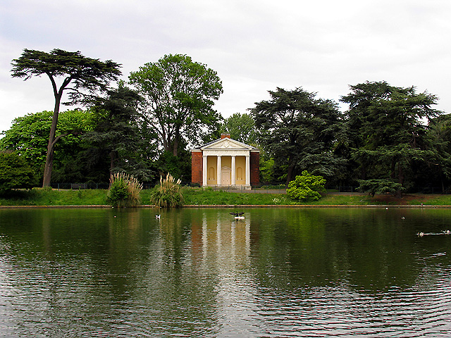 File:Gunnersbury Park - geograph.org.uk - 8928.jpg