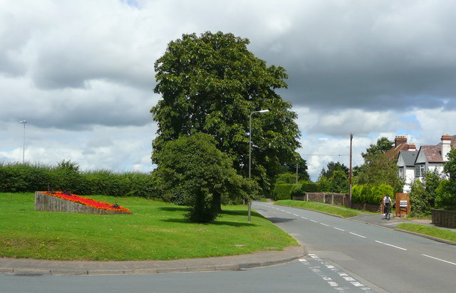 File:Ledbury Road, Ross-on-Wye - geograph.org.uk - 888656.jpg