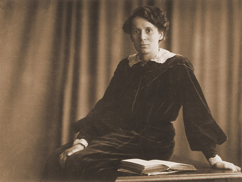 Mentona Moser, 1908