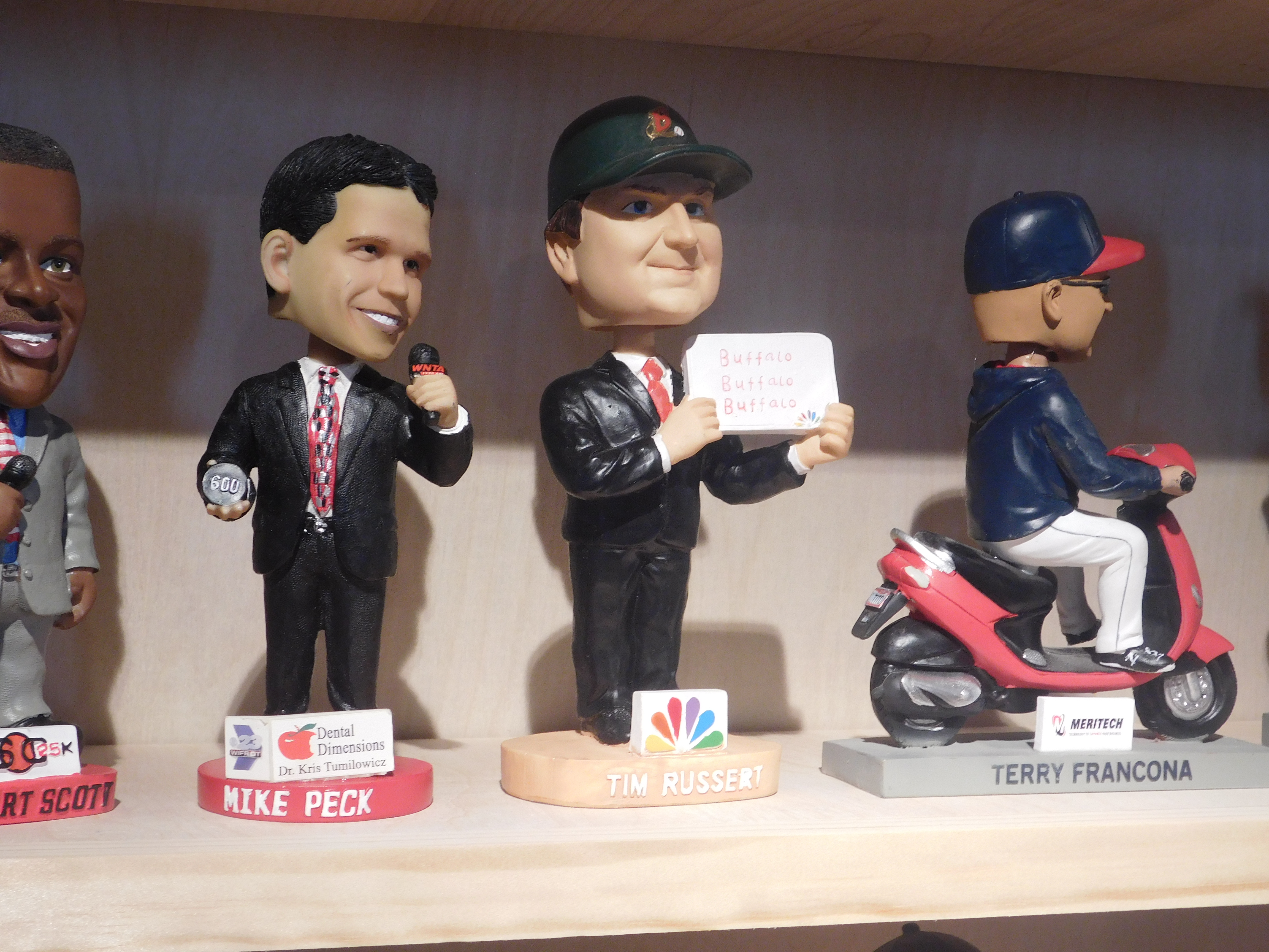 June 9, 2000, First bobblehead giveaway 