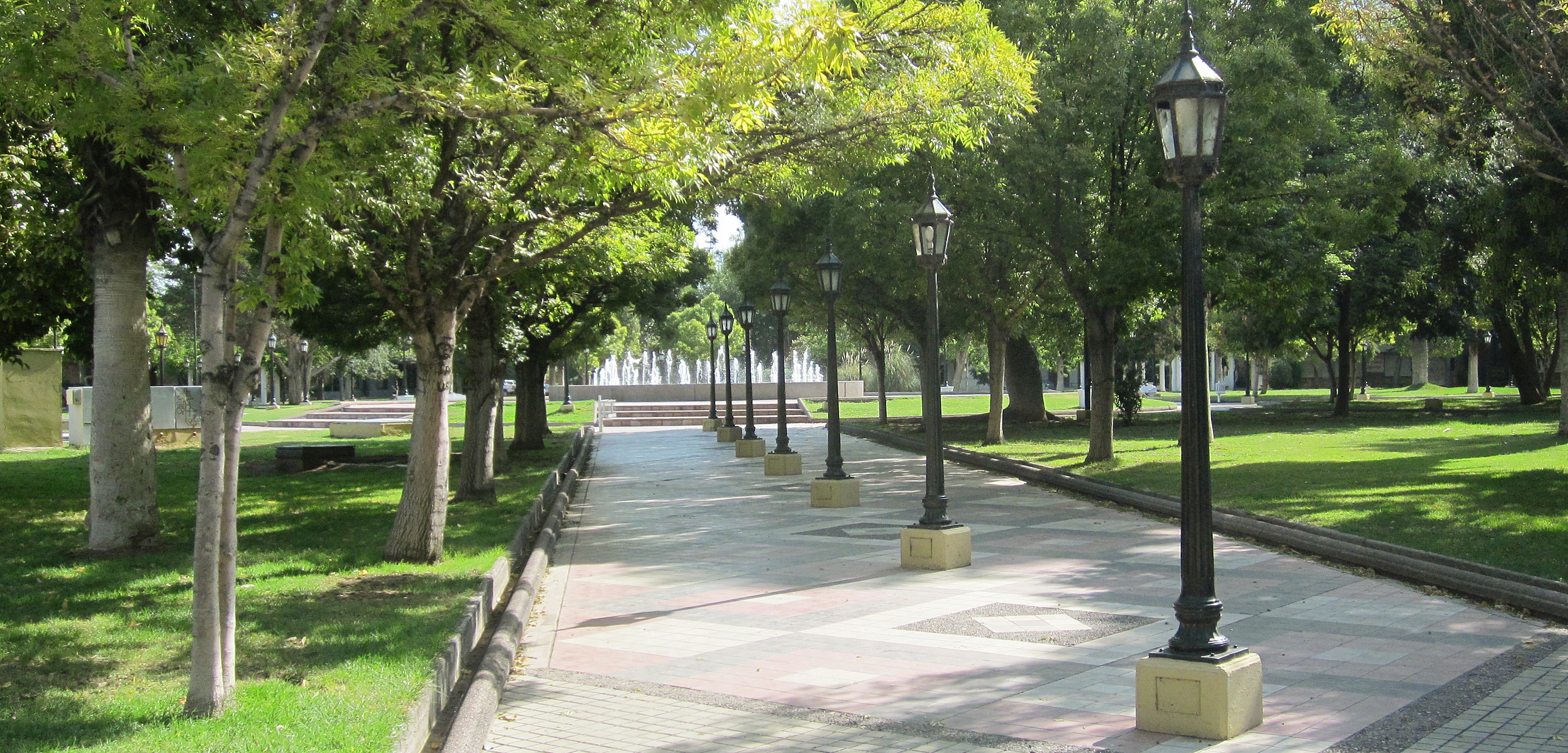 Plaza Pedro del Castillo. Uno de los icónicos sitios que se ubica dentro del Área Fundacional de Mendoza.