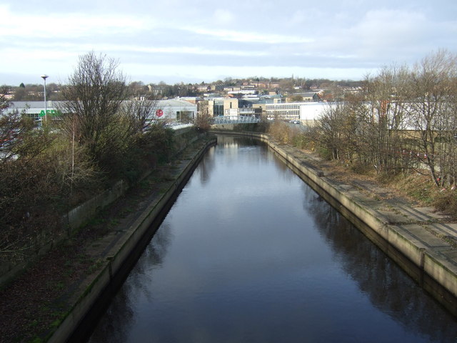 River Calder, Dewsbury - geograph.org.uk - 4308311