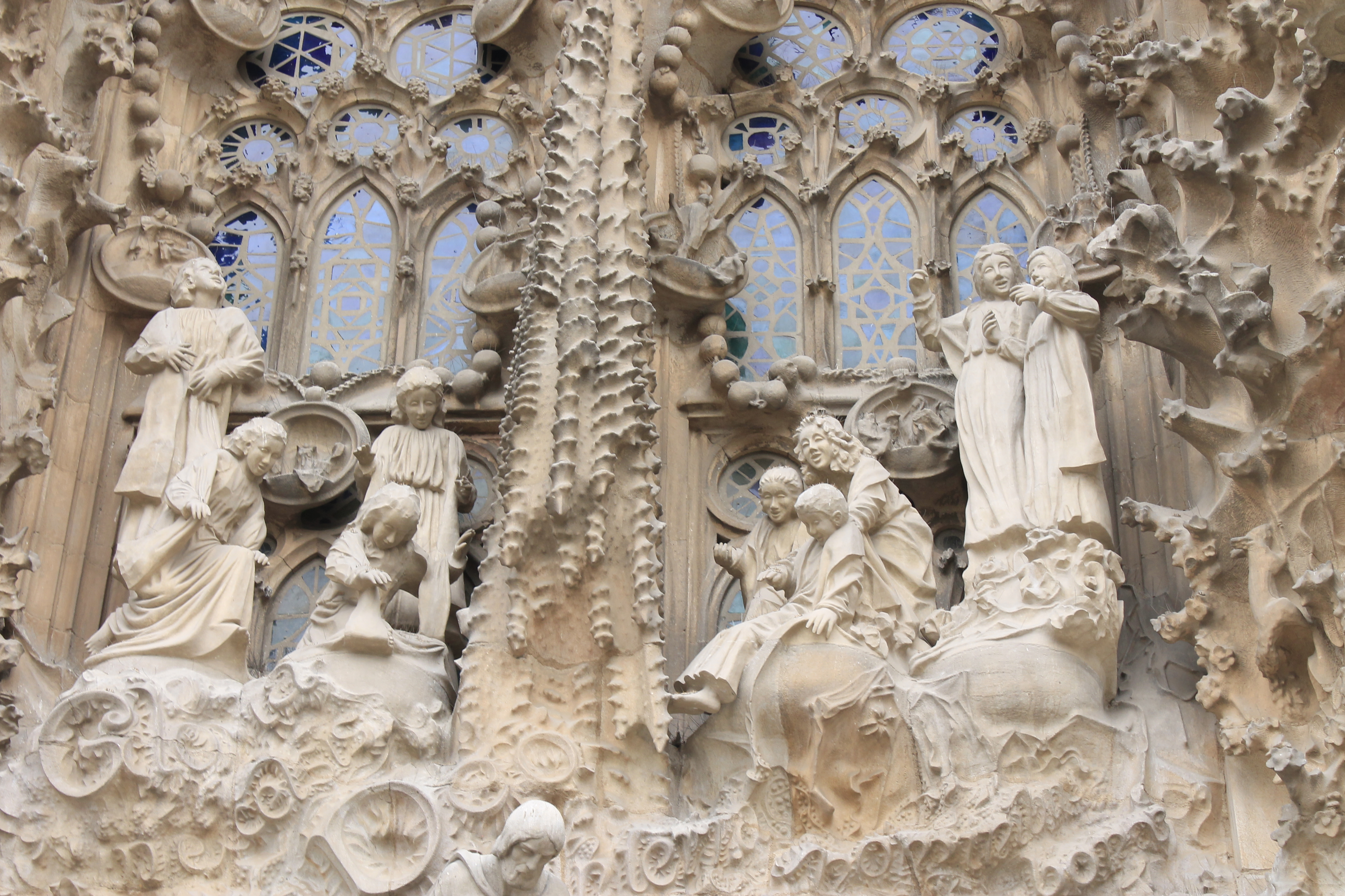 File:Sagrada Familia nativity facade detail2.JPG - Wikimedia Commons