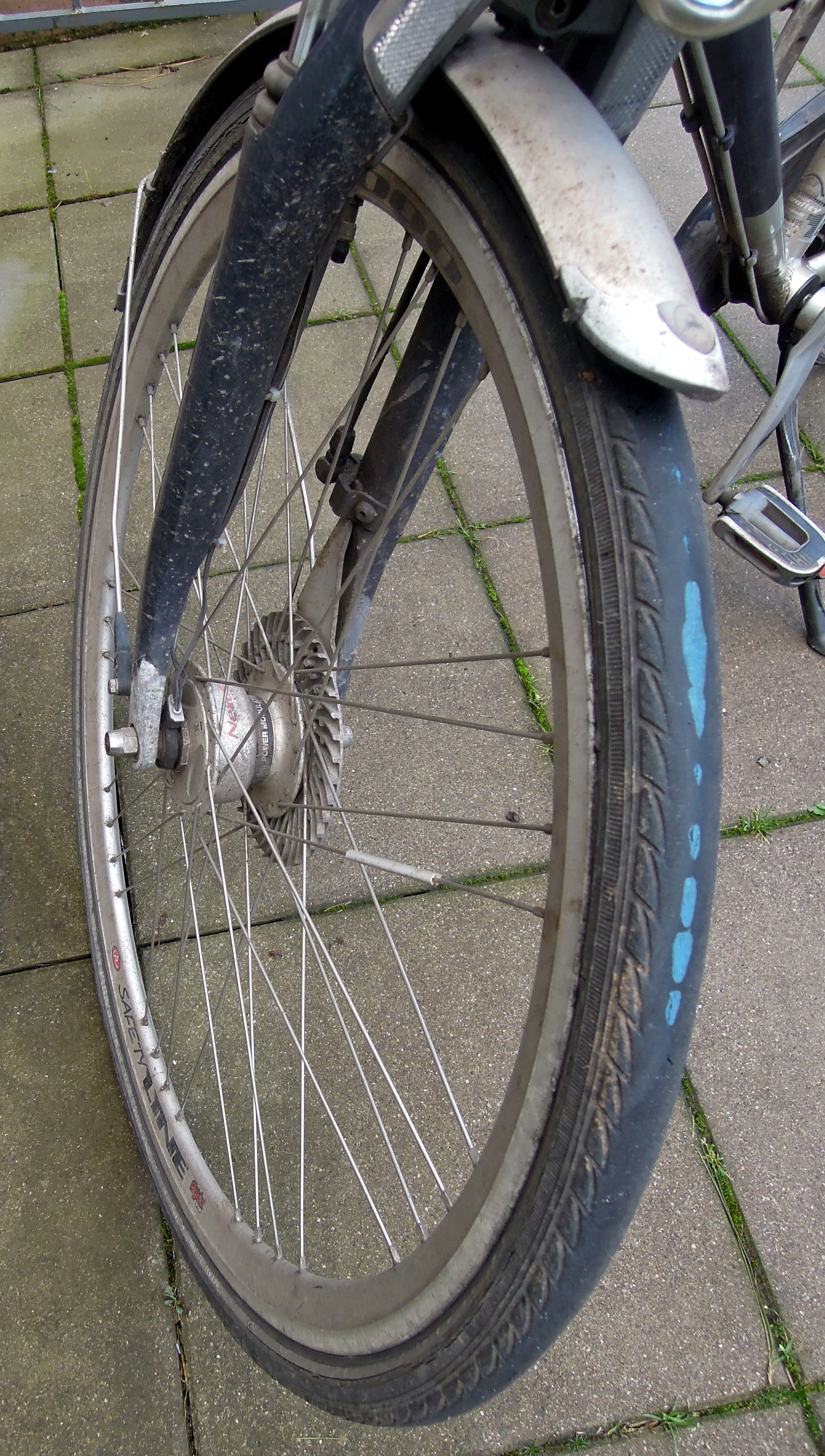 File:Schwalbe Marathon plus (1).jpg - Wikimedia Commons