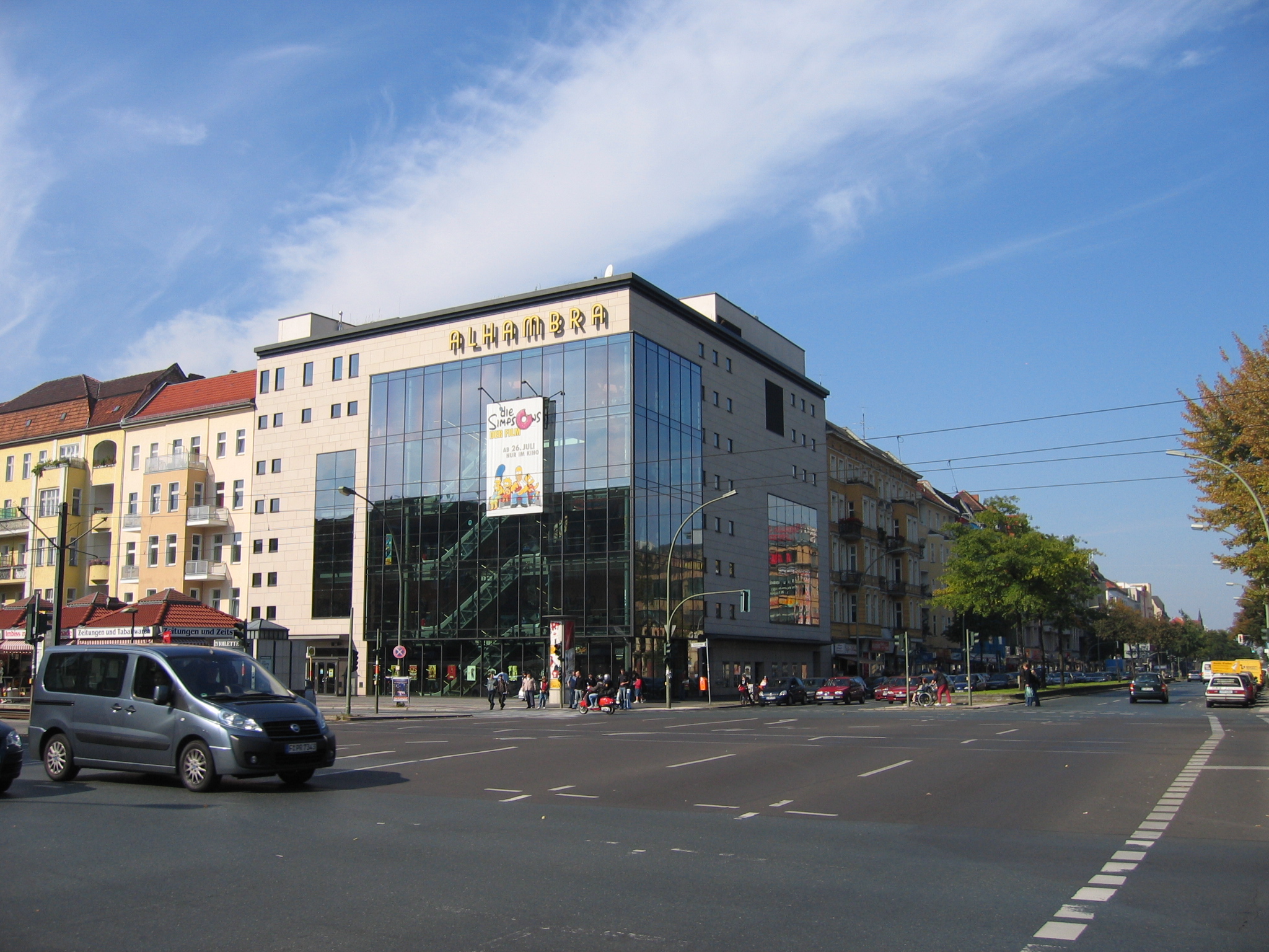 Kreuzung Seestraße / Müllerstraße, Kino „Alhambra“, Berlin-Wedding