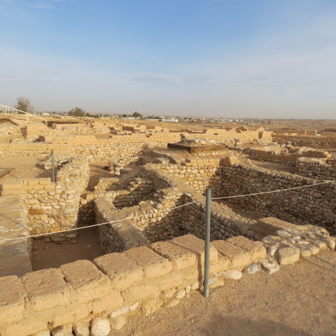 File:Tel Sheva 29.jpg