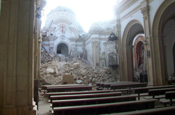 File:Terremoto iglesia de santiago lorca.jpg - Wikimedia ...