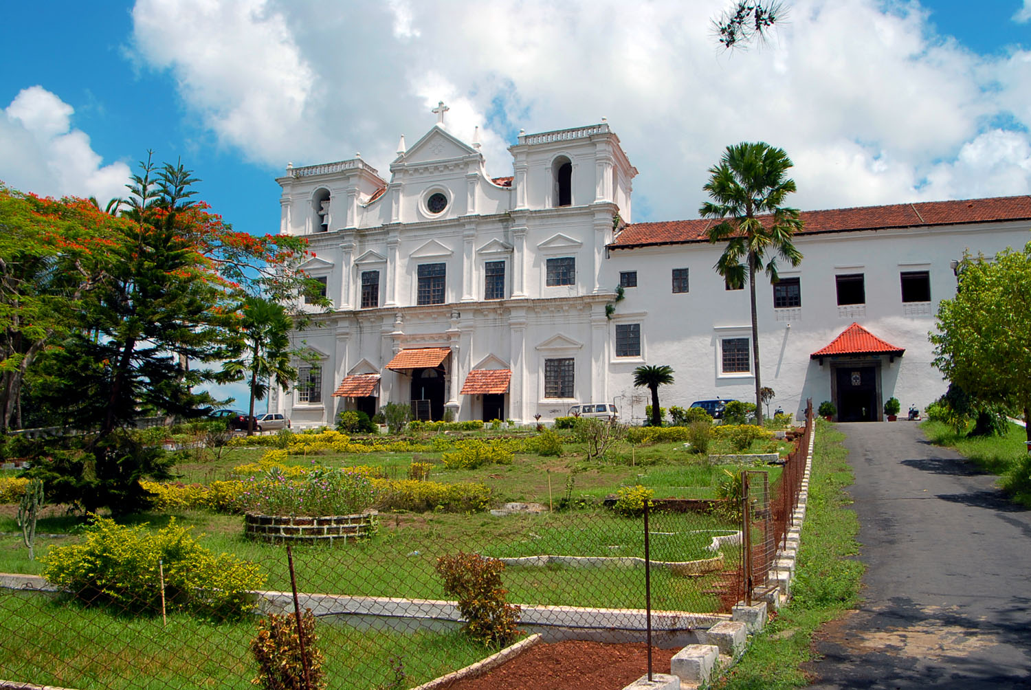 Rachol Seminary - Wikipedia