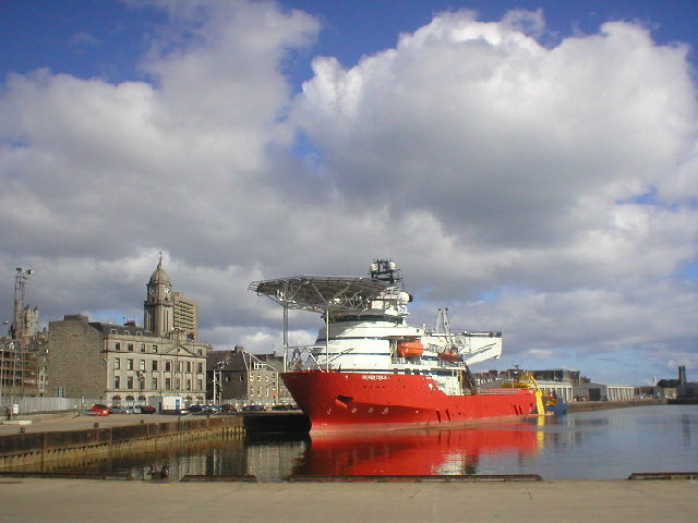 File:Upper Dock at Aberdeen Harbour - geograph.org.uk - 94185.jpg