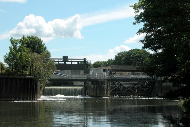 File:Weir at Weston Lock on the River Avon. - geograph.org.uk - 33977.jpg