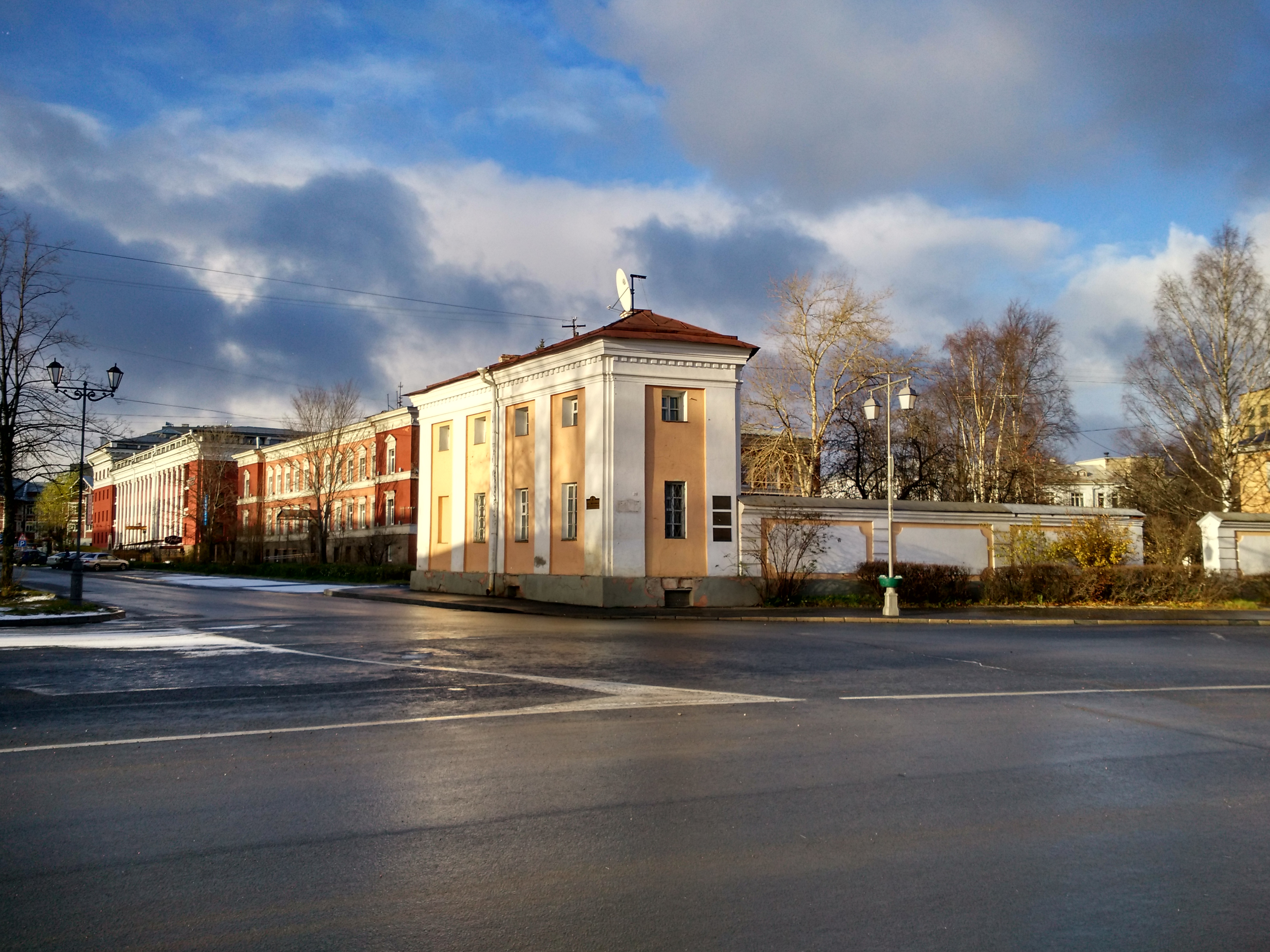 Пр ленина петрозаводск. Петрозаводск. Город Петрозаводск. Ленина 2. Петрозаводск площадь. Проспект Ленина в Петрозаводске панорама.