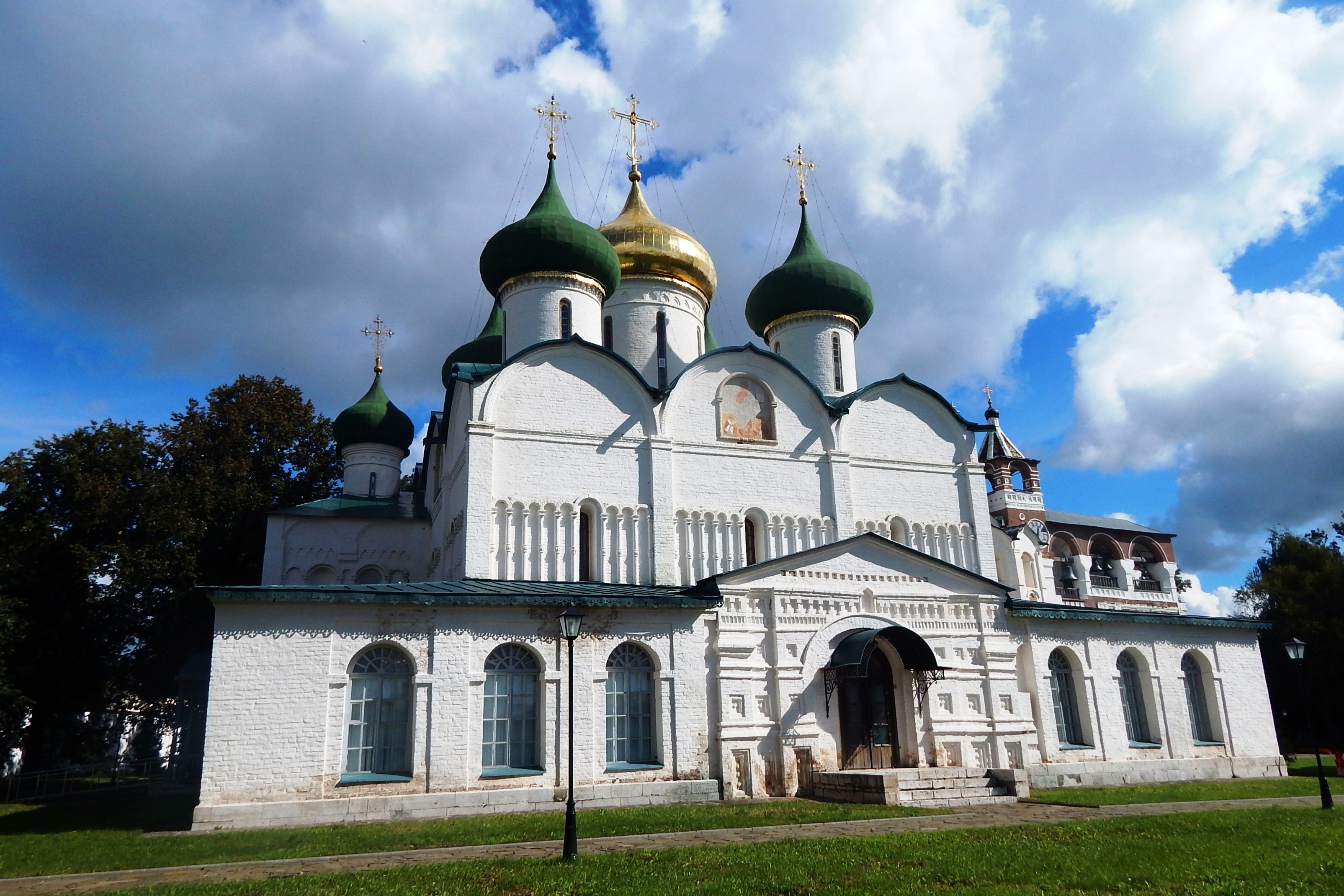 Свято Покровский женский монастырь города Суздаля