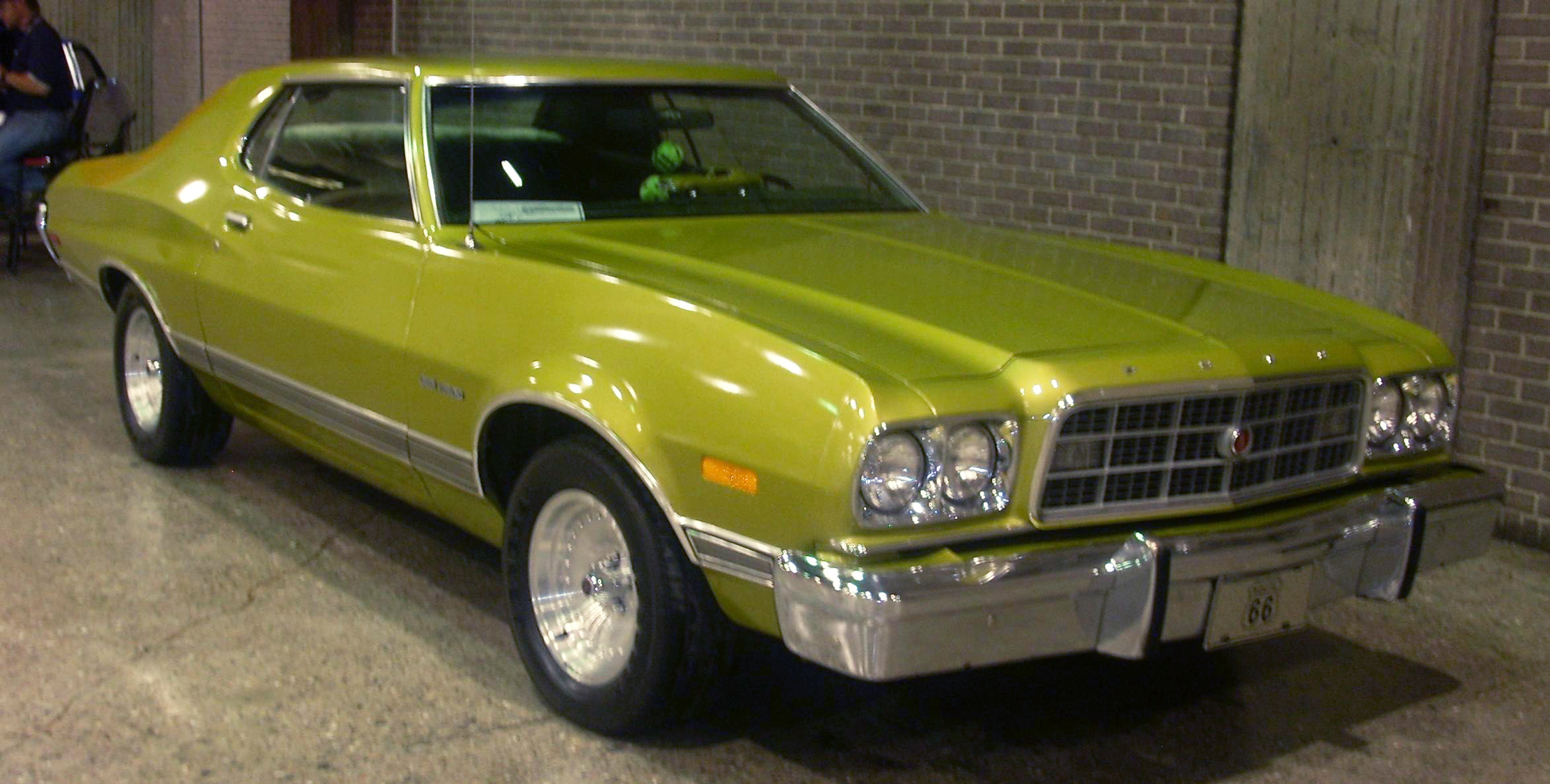 ファイル:'73 Ford Gran Torino (Auto classique).JPG - Wikipedia