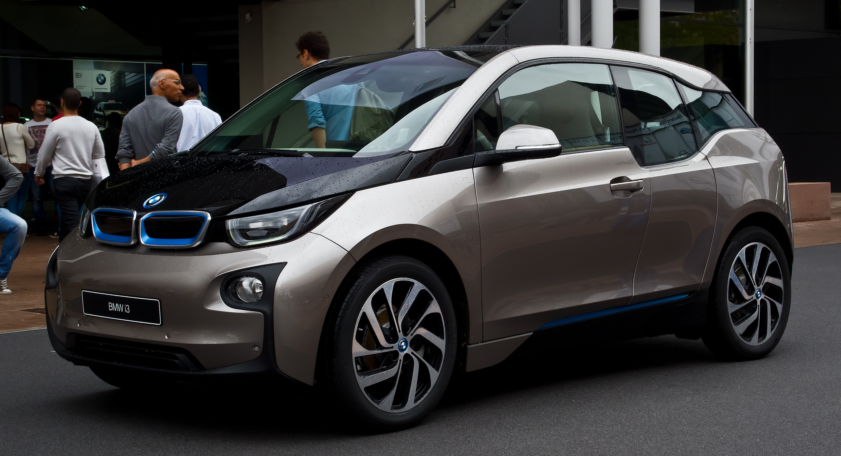 Description BMW i3 – Frontansicht, 14. September 2013, Frankfurt.jpg