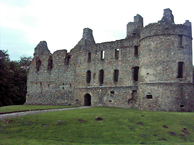 File:Balvenie Castle - geograph.org.uk - 453310.jpg