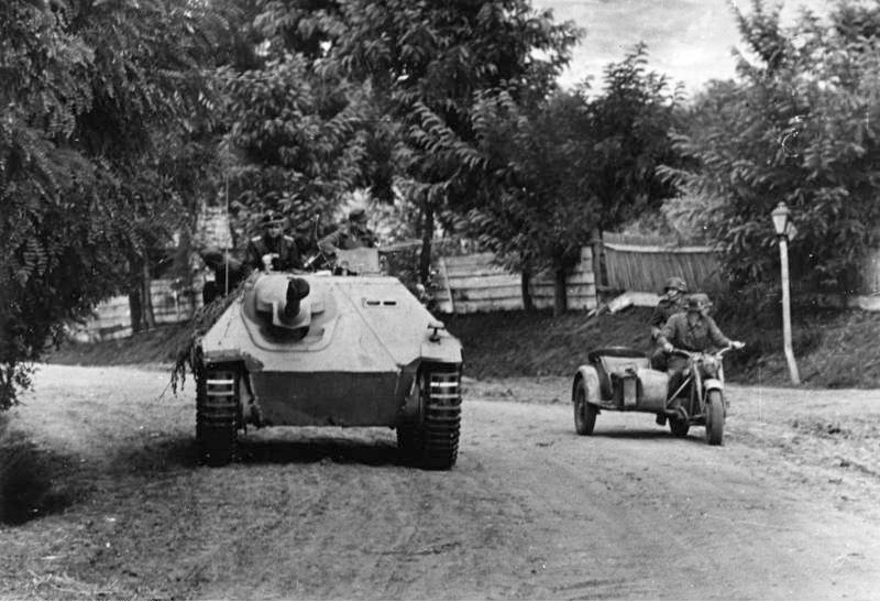 Colombia - Página 16 Bundesarchiv_Bild_101I-715-0213A-25%2C_Ungarn%2C_Jagdpanzer_%22Hetzer%22
