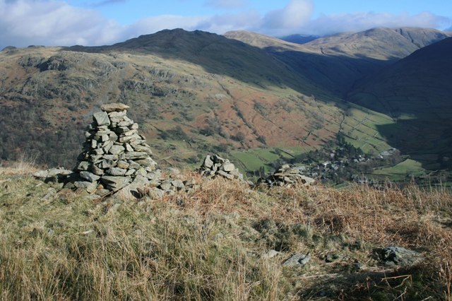 File:Cairns, Above Low Wood - geograph.org.uk - 342602.jpg