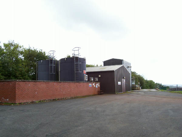 File:Chemical tanks - geograph.org.uk - 514271.jpg