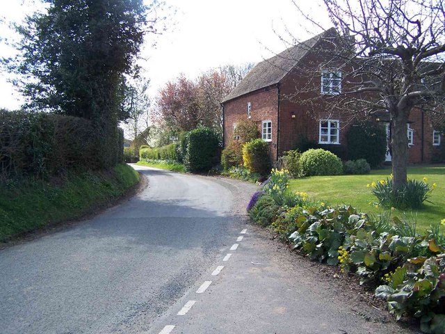File:Corner Cottage, Farmcote - geograph.org.uk - 392192.jpg