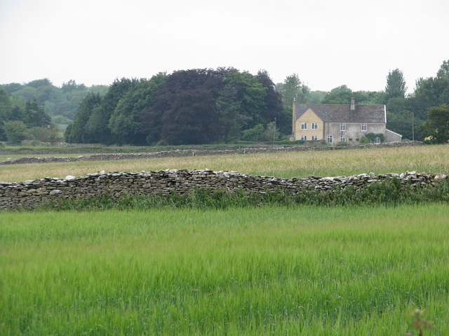 File:Fields east of Old Sodbury - geograph.org.uk - 2446959.jpg