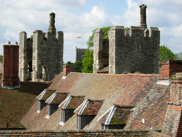 File:Framlingham Castle - geograph.org.uk - 179300.jpg