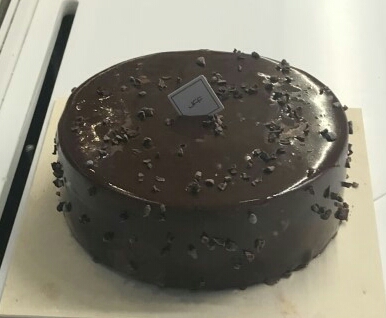 File:Gâteau au chocolat pâtisserie de Neuilly.jpg