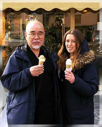 File:Hyakuten Inamoto with Chiara Grandi.jpg