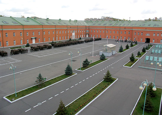 Файл:Lefortovskie barracks 05.jpg
