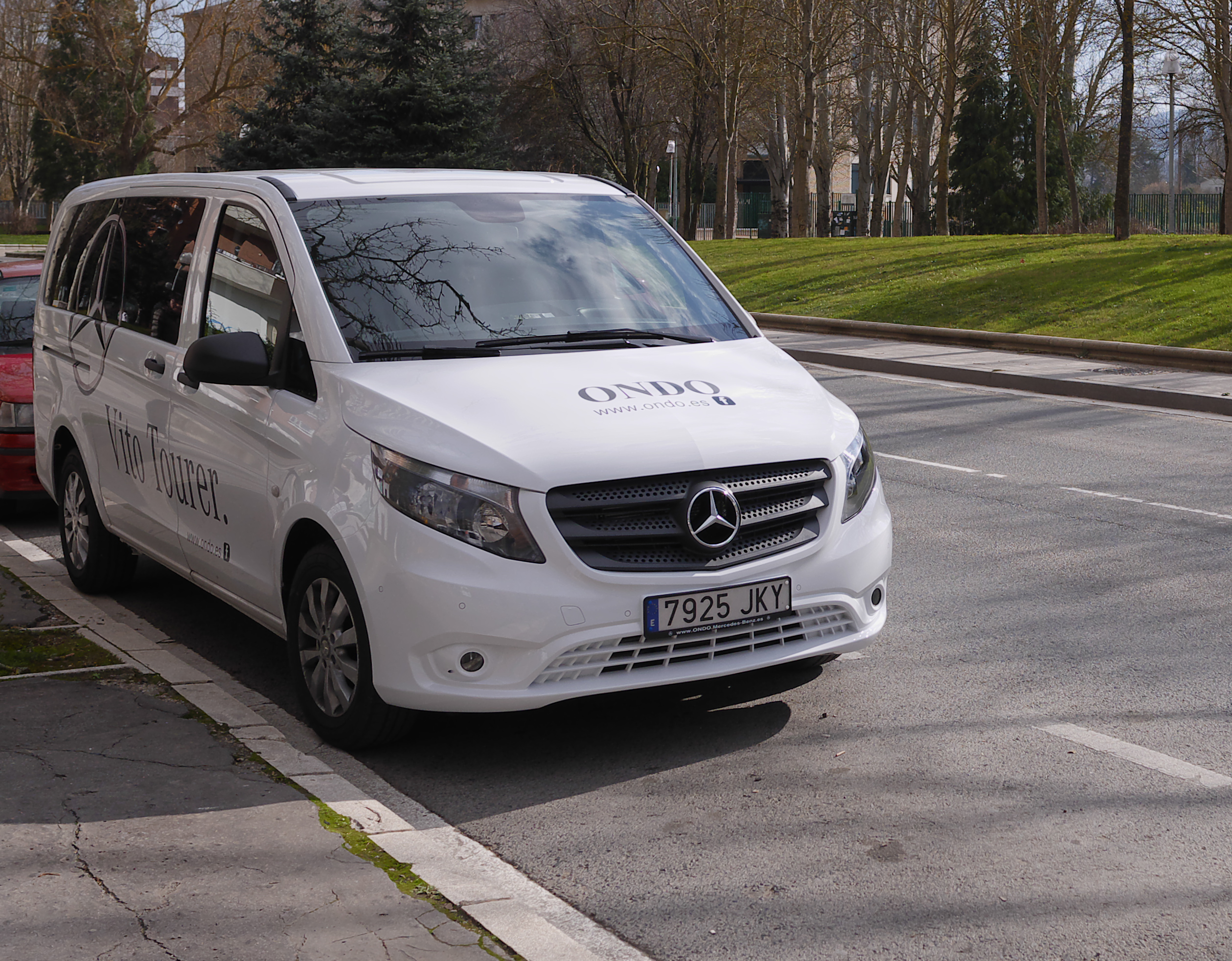 Archivo:Mercedes-Benz Vito Tourer W447 Vorderansicht.jpg - Wikipedia, la  enciclopedia libre