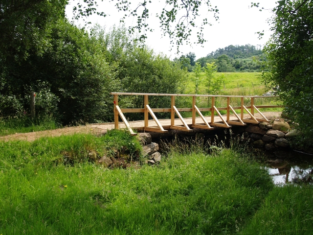 New footbridge, Abhainn Ghlas - geograph.org.uk - 230686