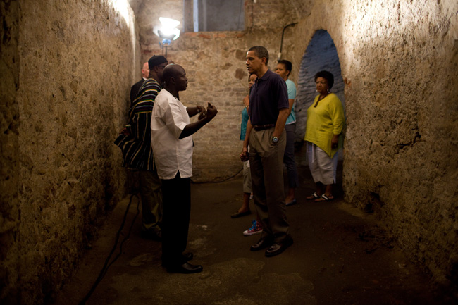 File:Obama and family in Cape Coast Castle.jpg