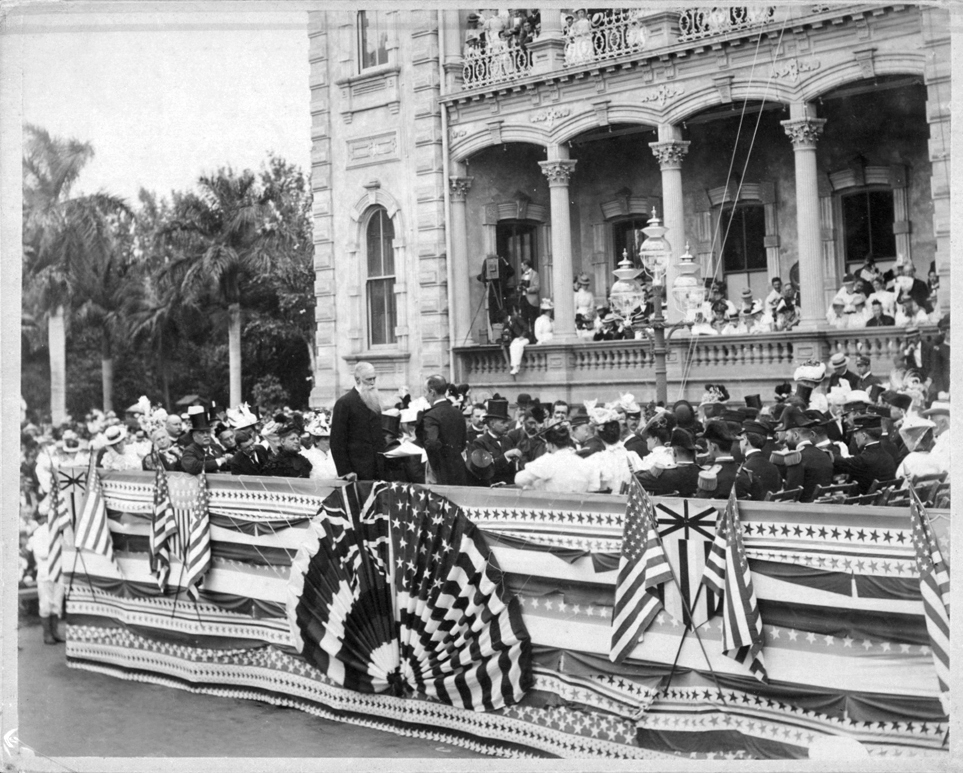 Breve historia desconocida: Hawai y el imperio de la piña. Sanford B. Dole and Harold M. Sewall (PPWD-8-3-009).jpg - Wikimedia  Commons
