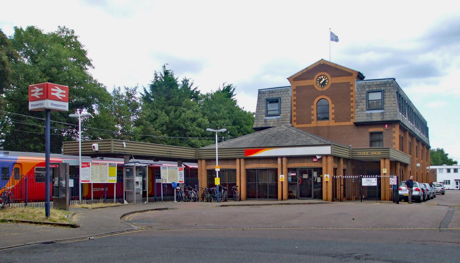 Shepperton railway station