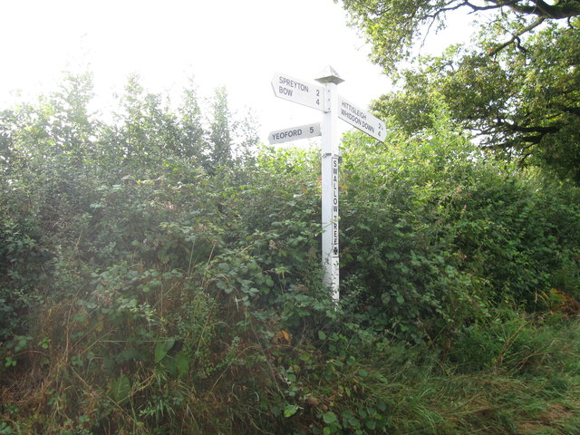 File:Swallowtree Cross - geograph.org.uk - 4105297.jpg