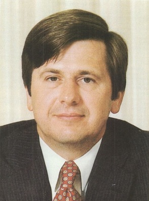 <span class="mw-page-title-main">Tyrone C. Fahner</span> American lawyer