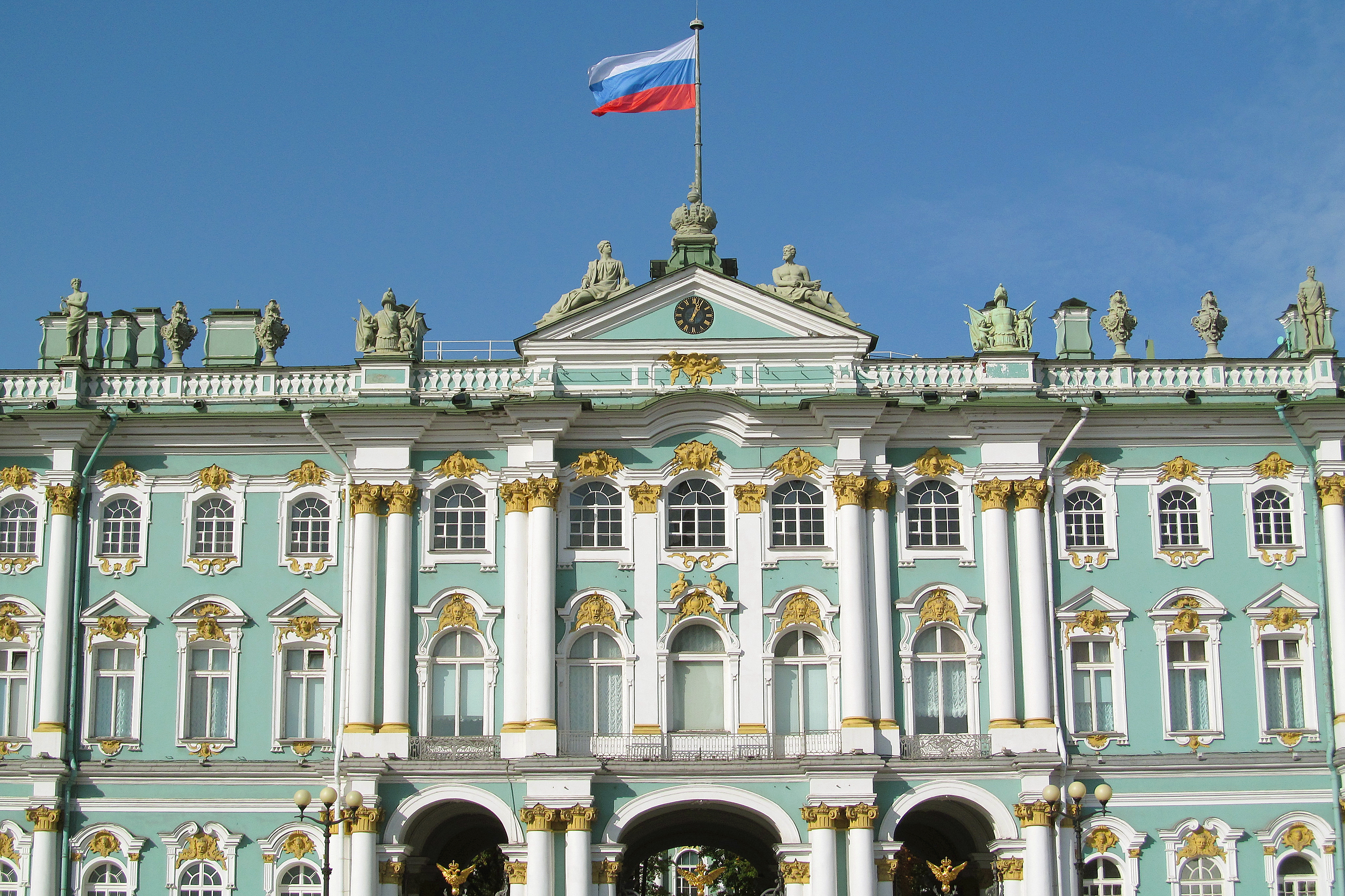 Кто построил зимний дворец в петербурге. Зимний дворец Санкт-Петербург. Зимний дворец в Санкт-Петербурге (1754-1762). Зимний дворец в Петербурге (1762 г.).