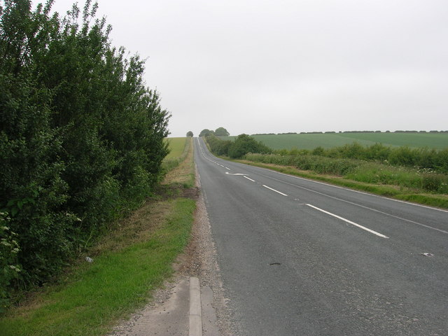 File:A166 towards Wetwang - geograph.org.uk - 1374407.jpg