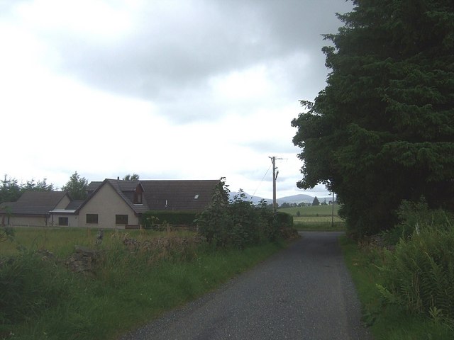 File:A cottage near Kingsford Lodge - geograph.org.uk - 888120.jpg