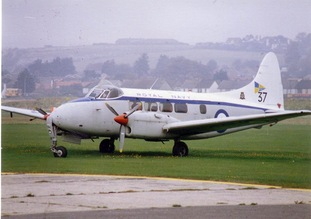 File:Aircraft at Shoreham, 1986 - geograph.org.uk - 348832.jpg