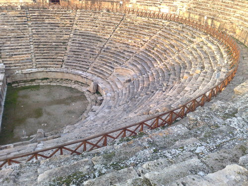 File:Amphitheater- (2).jpg
