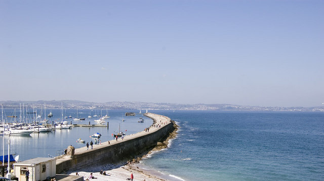 File:Brixham breakwater - geograph.org.uk - 1493536.jpg